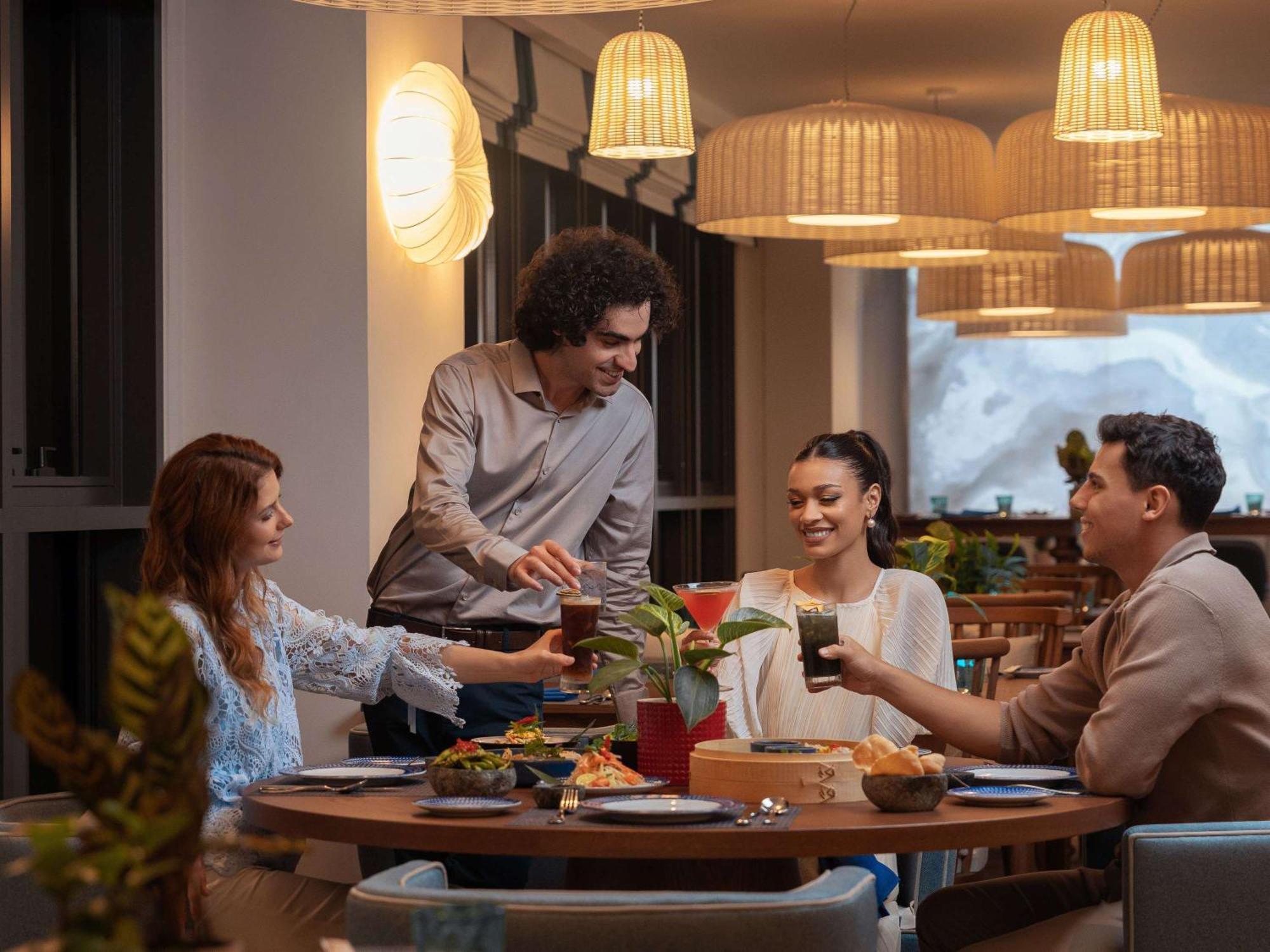 Mercure Dubai Deira Экстерьер фото
